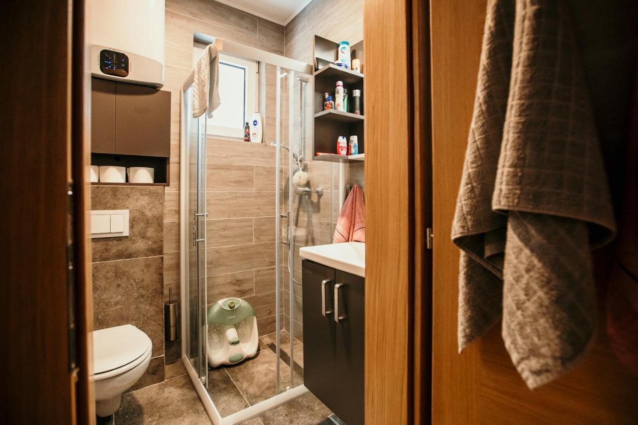 יהורינה Wolf Apartments מראה חיצוני תמונה